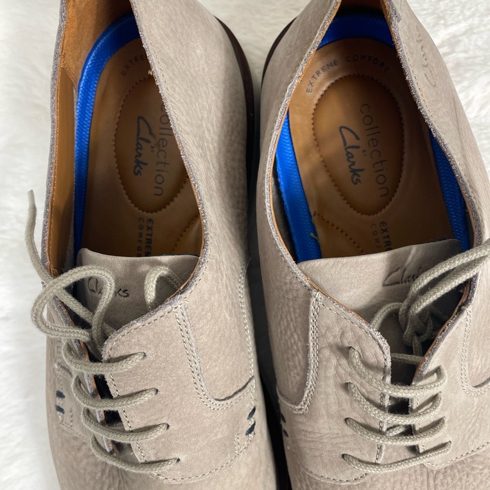 Clarks Collection Men’s Oxford Dress Shoes – Gray Leather, Size 12W (EU 46) - Picture 3 of 6